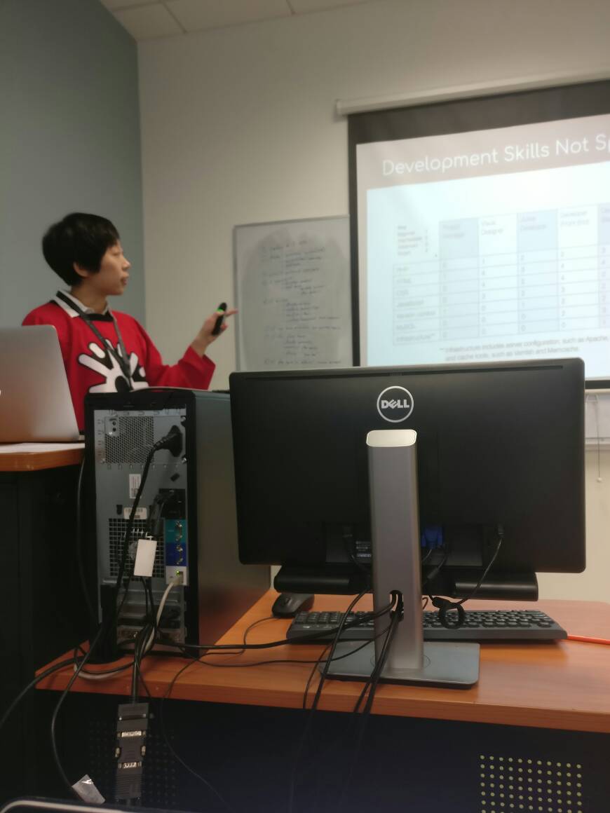 johnniefox's tweet photo. @yandesign talks about building #drupal teams at #fldc17 https://t.co/9HsOUsBADR