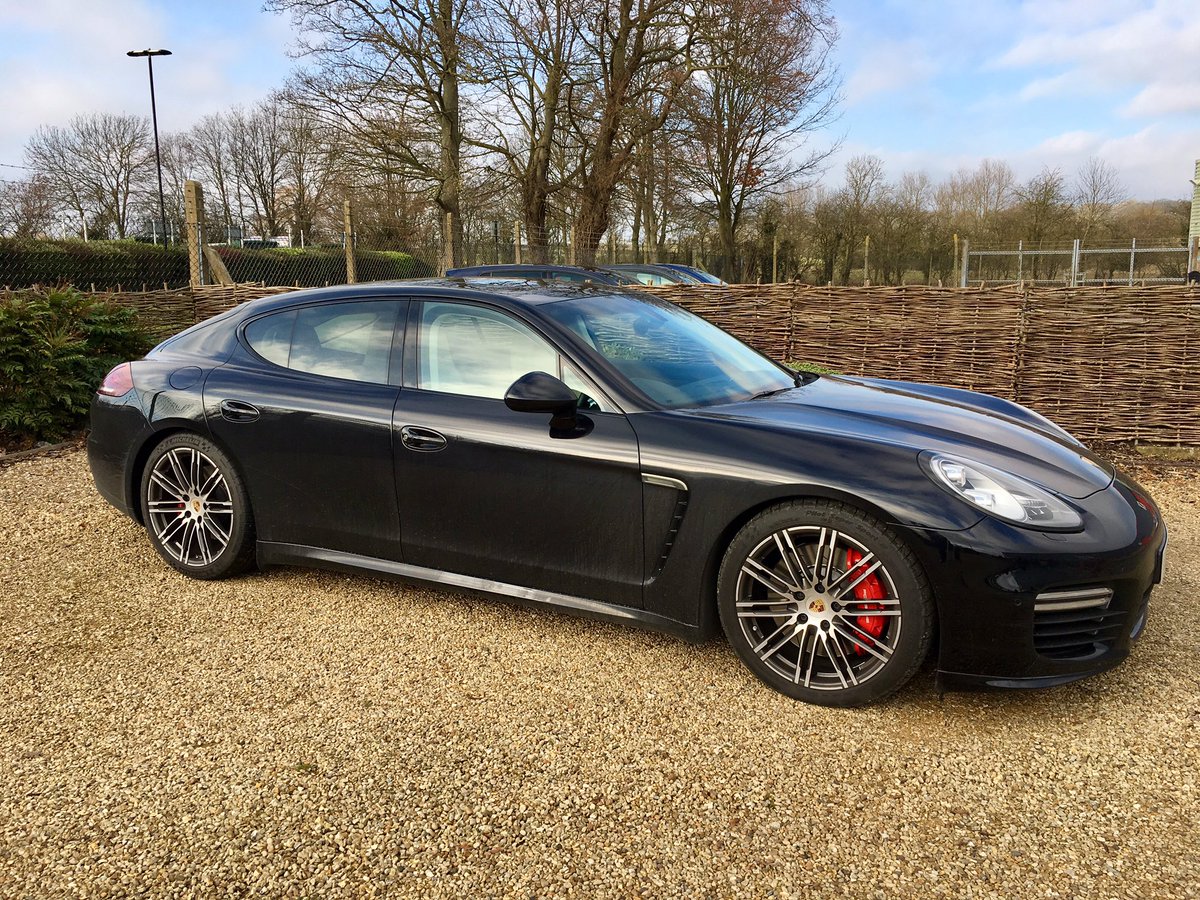 TOP555Cars's tweet photo. This afternoons purchase is this stunning Porsche Panamera Turbo with a TOP specification. #ComingSoon #TOPBuyer #TOPSpecification https://t.co/oRV67gOiRx