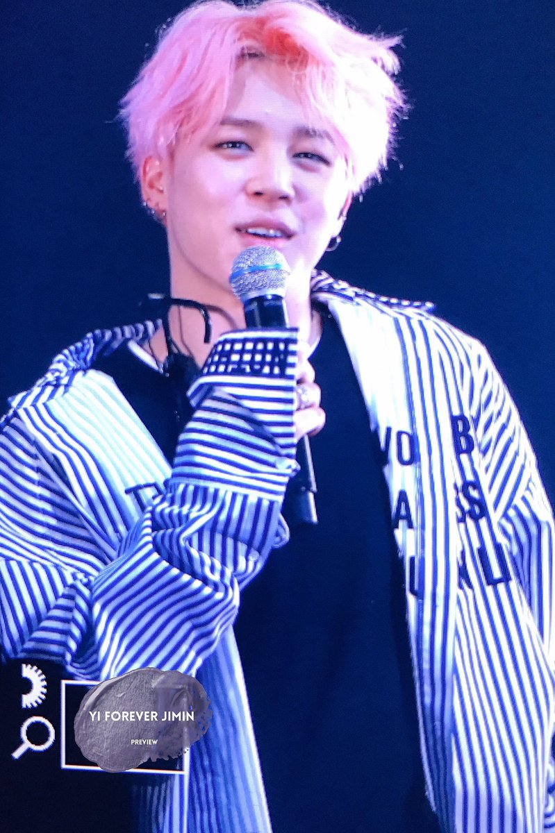 #Jimin #TheWingsTourinSeul 😍