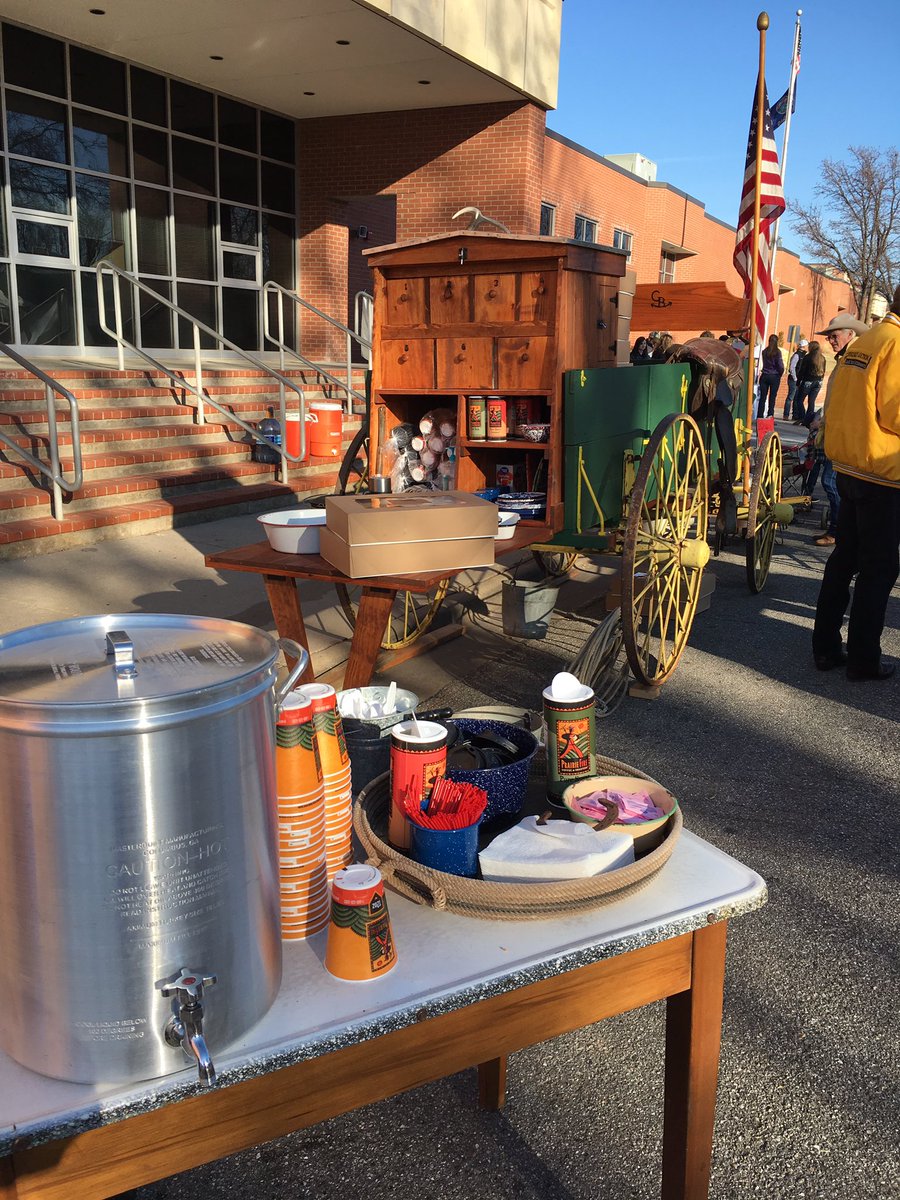 KSCattleDrive's tweet image. Free coffee and cinnamon rolls - stop by the Kansas Cattle Drive in front of Buhler High School #KCD17