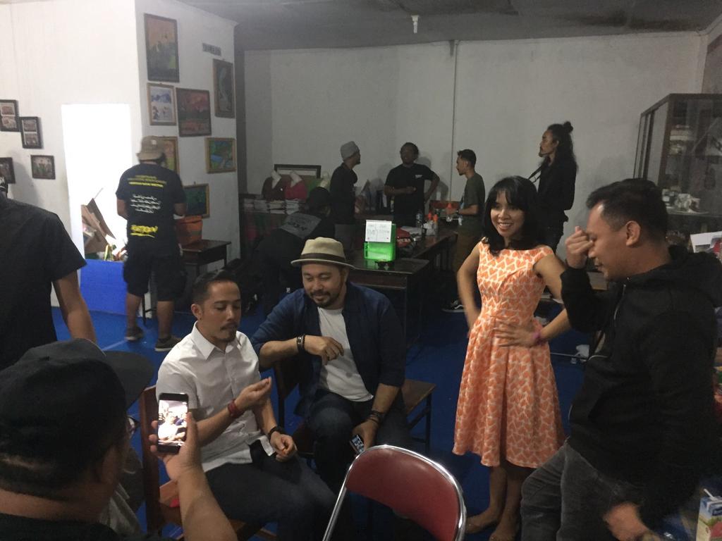 Sekarang <a href="/moccaofficial/">MOCCA</a> sudah ada di backstage