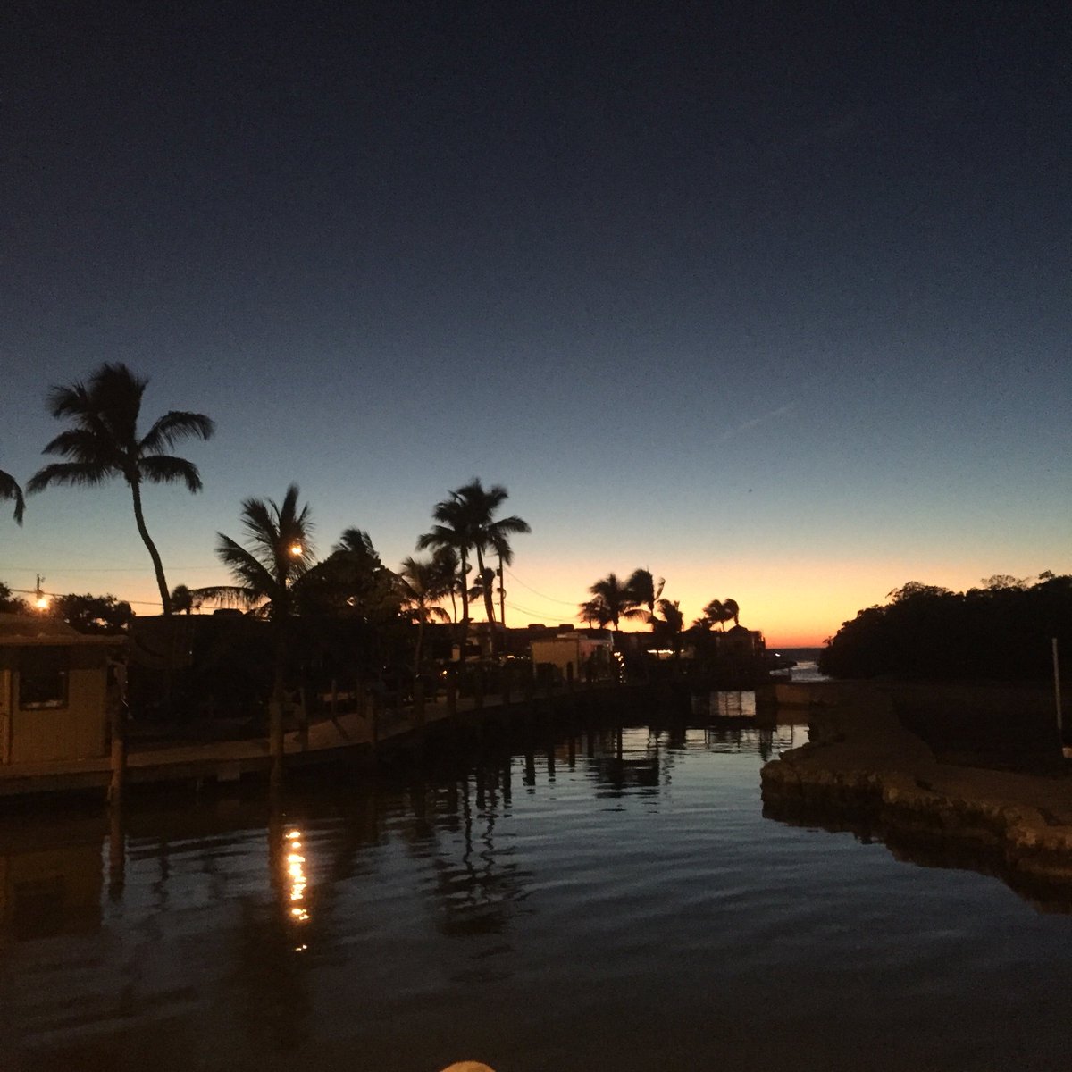 muzzventure's tweet photo. Beautiful sunset on Fiesta Key #muzzventure #flkeys #fiestakey #sunset https://t.co/i7qR9WUBK4