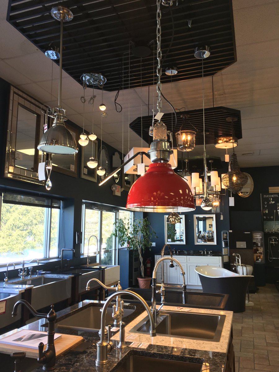 ModernSupplyCT's tweet photo. Add a POP of Color! Get a new light today at Modern Supply to add some color to your life. #modern #bathroom #kitchen #lights #new https://t.co/vqP98a15GT
