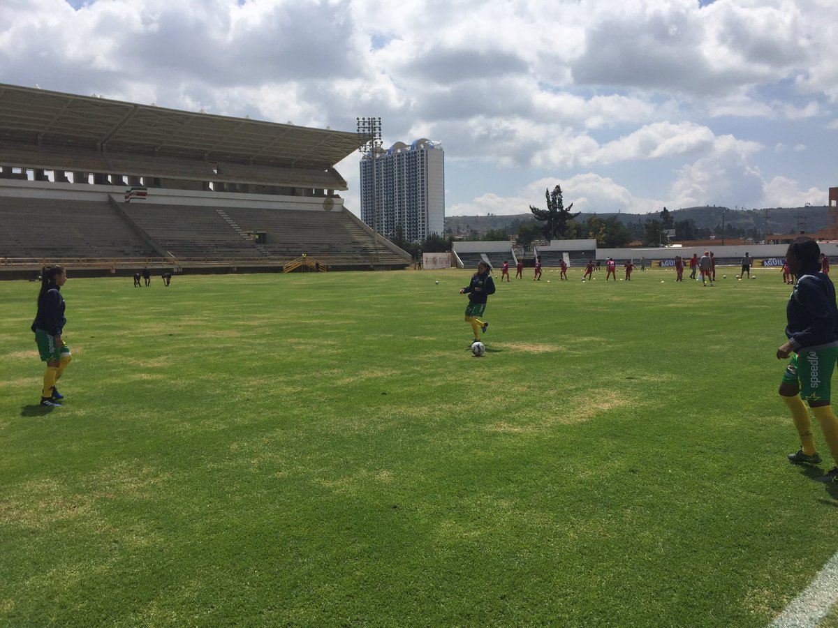 enrenovacionfem's tweet photo. Se acerca la hora @patriotasboySA vs @AHuilaFemenino #PATvsHUI https://t.co/1LA6BfVsM1