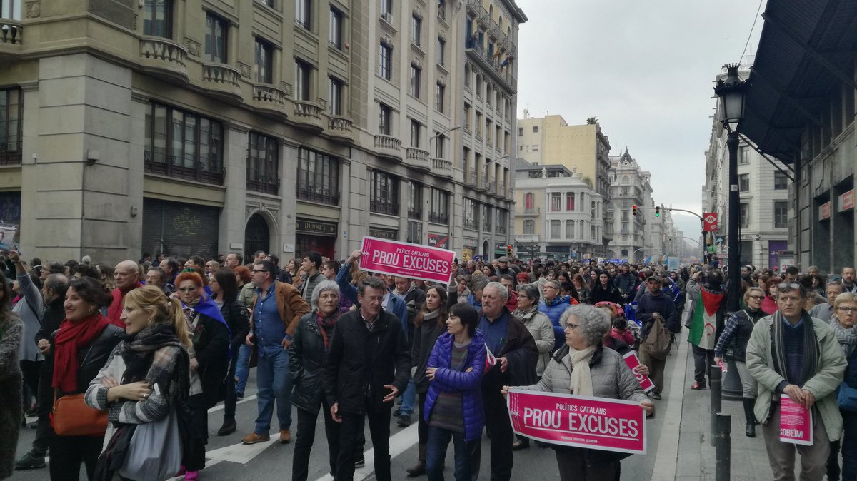 Per un país de tots i totes, aturem el racisme! Ara és l'hora de sortir al carrer! #TrenquemFronteres #VolemAcollir