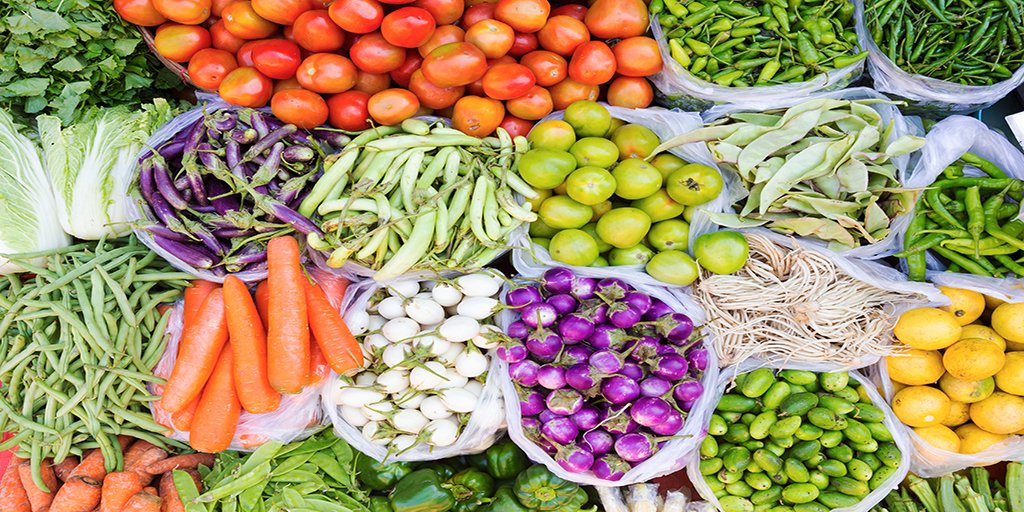 ShopLaCantera's tweet photo. Visit the La Cantera Farmer's Market this Sat., Feb. 18, &amp; find the freshest ingredients for your home cooked meals! https://t.co/pRFNHbVYhF https://t.co/GIoynBsdAk