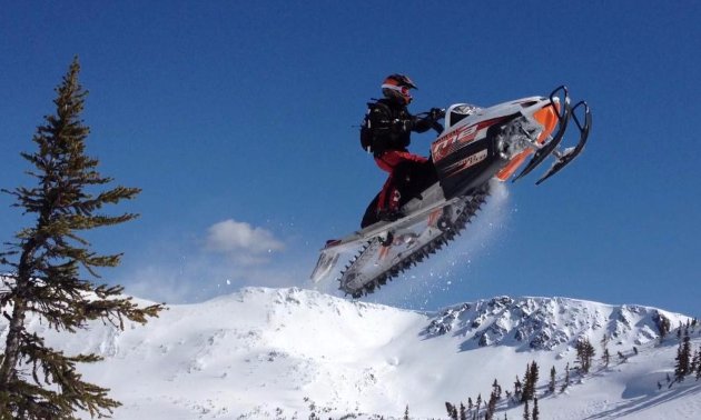 snoriders's tweet photo. Destination: Houston, B.C. #bcsledding @BCSnowmobile https://t.co/zhG62ewcER https://t.co/VFUyQbgWFN