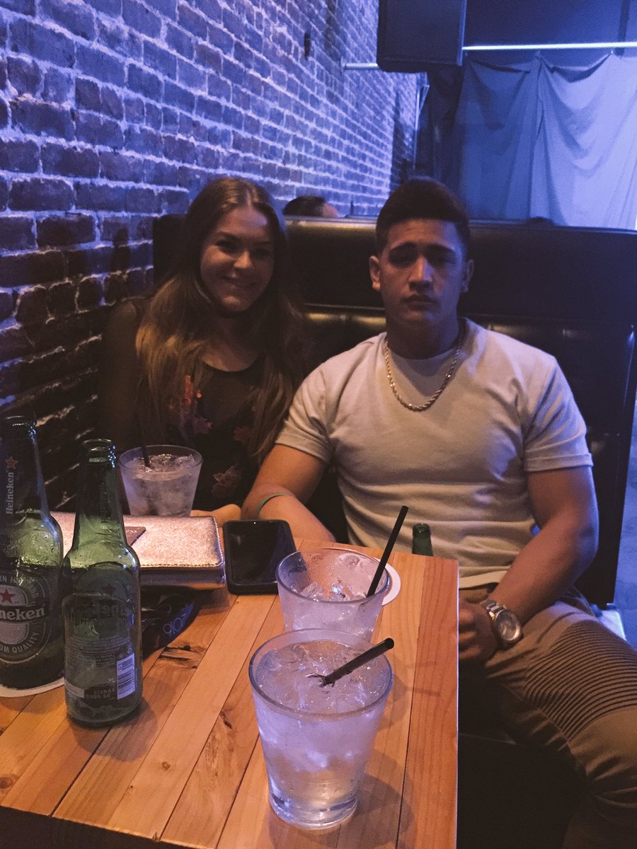 dezwithalynn's tweet photo. Small kine recap😁🎤🔊 #alohahype #nextdoorhawaii https://t.co/lljwthc65e