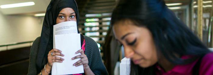 volkskrant's tweet photo. Is het op scholen met veel achterstandsleerlingen mogelijk om uitstekend onderwijs te geven? Ja, laat Londen zien. https://t.co/Kpe4fhvp1l https://t.co/Jh42oo3i8D