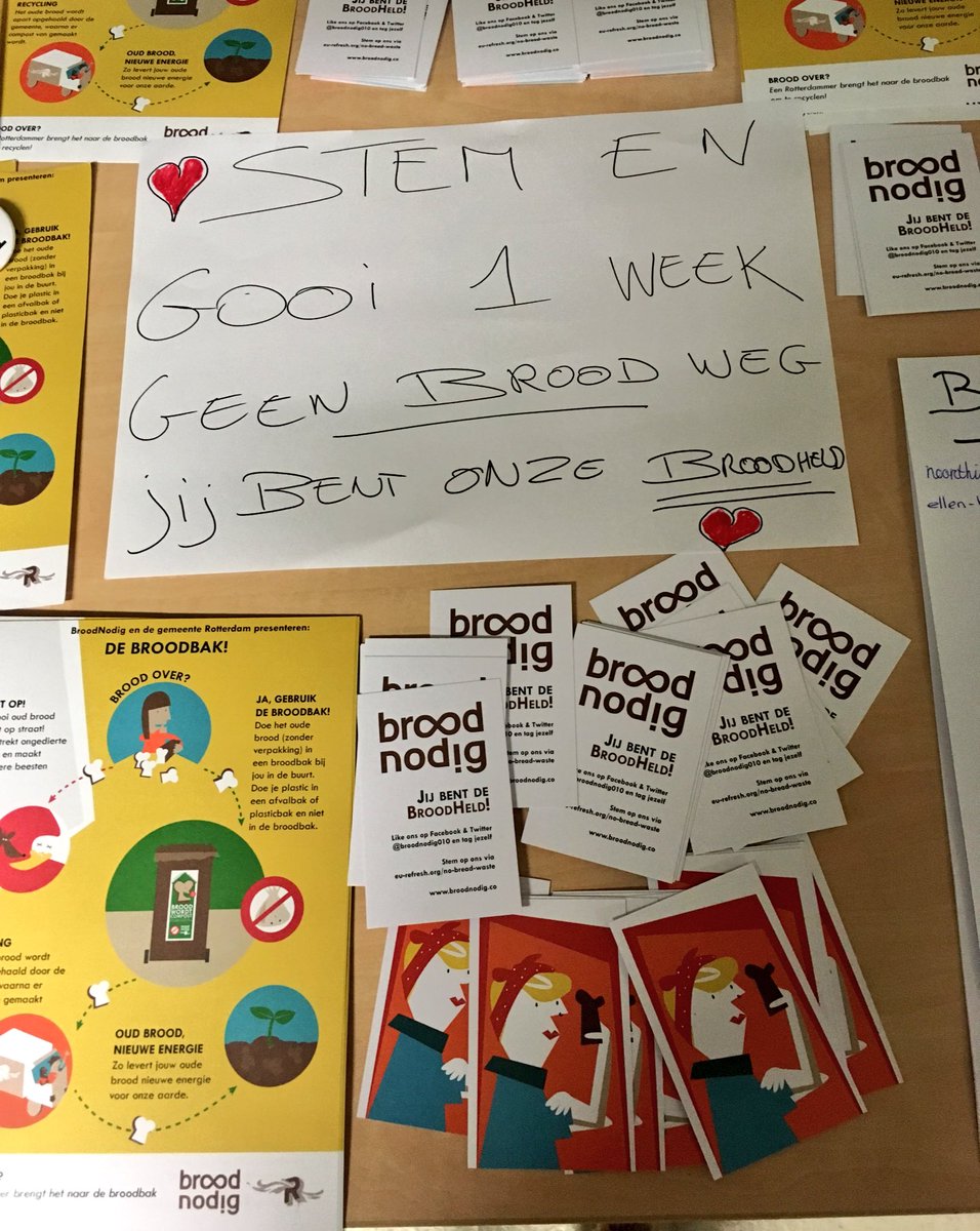 BroodNodig010's tweet photo. Bedankt @EetbaarRdam voor een geweldige dag en tal van nieuwe #broodhelden #breadheroes! Samen gooien we een week GEEN brood weg 👍🍞🥖💚 https://t.co/UGe4lxukay
