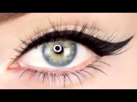 PoshableBeauty's tweet photo. Its Satur-yay. Wing it up. #poshablecosmetics #wingedeyeliner https://t.co/GOYLDZz8Wr