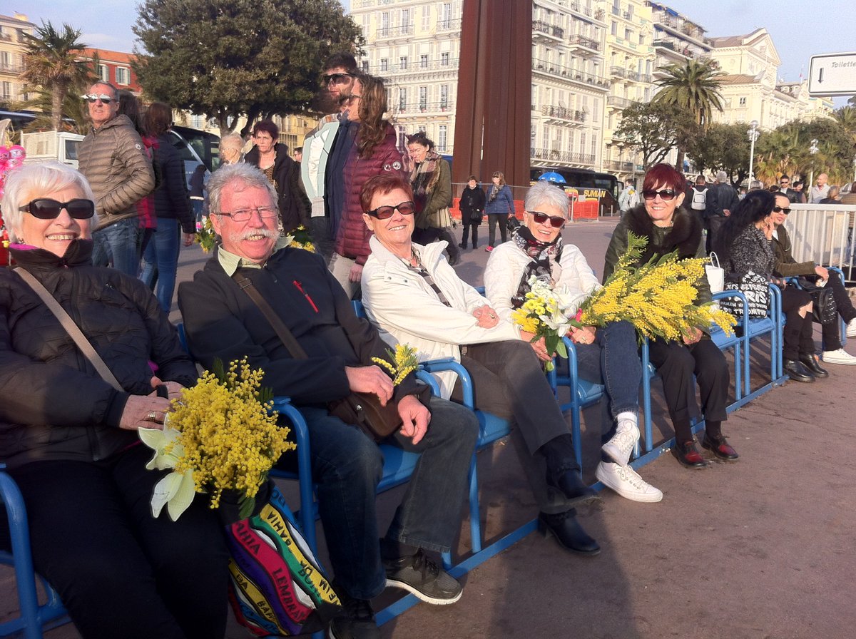 14theProm's tweet photo. show #14theprom your #mimosa #nicecarnaval #flowerparade #IloveNice #nice2017 #Nice_Tourisme #CotedAzurNow #NissaLaBella #VilledeNice https://t.co/7k3C64g709