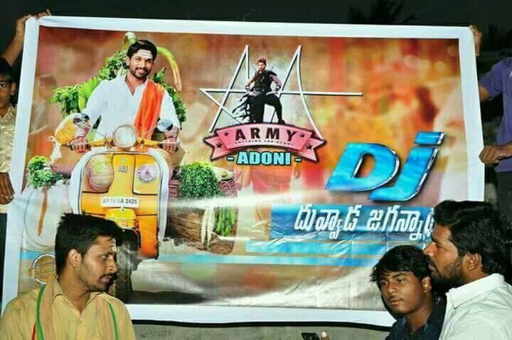 koushik_rao3's tweet photo. #DJFirstLook Celebrations by #AlluArjunArmy Adoni 🔥🔥

@alluarjun ll #pushpa 
#3YearsForDJSensation
 https://t.co/JfxPHJJe9T