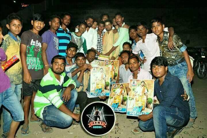 koushik_rao3's tweet photo. #DJFirstLook Celebrations by #AlluArjunArmy Adoni 🔥🔥

@alluarjun ll #pushpa 
#3YearsForDJSensation
 https://t.co/JfxPHJJe9T