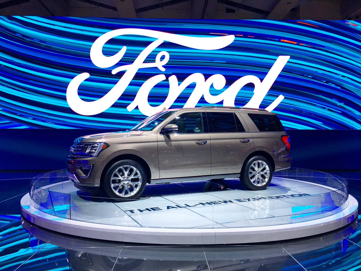 Ford_NanetteM's tweet photo. The new 2018 #Expedition in the new color #StoneGray at @torontoautoshow! #Ford #FordCanada #CIAS2017 @Ford_Yan @Ford_MelanieW @Ford_JadeW https://t.co/bSk5KkkLoz