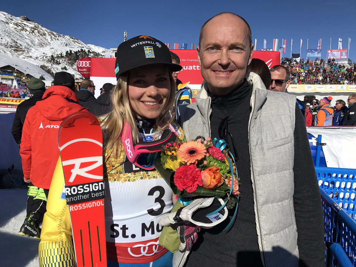 hartogholm's tweet photo. Happy to be part of prize ceremonies @StMoritz2017 as Frida #Hansdotter wins bronze after @MikaelaShiffrin &amp; @WendyHoldener  @AlpineTeamSwe https://t.co/WxIKmgRF0Y