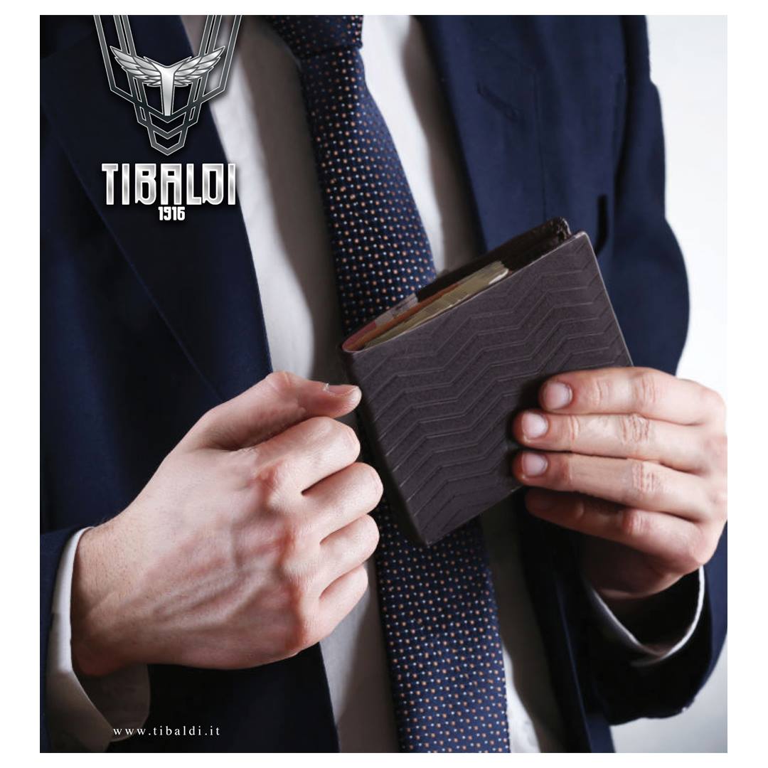ParisGallery's tweet photo. Tibaldi Wallets are the latest addition in the lifestyle range of products.
#Parisgallery #PGwallets @tibaldi https://t.co/WXiGGx6YHj