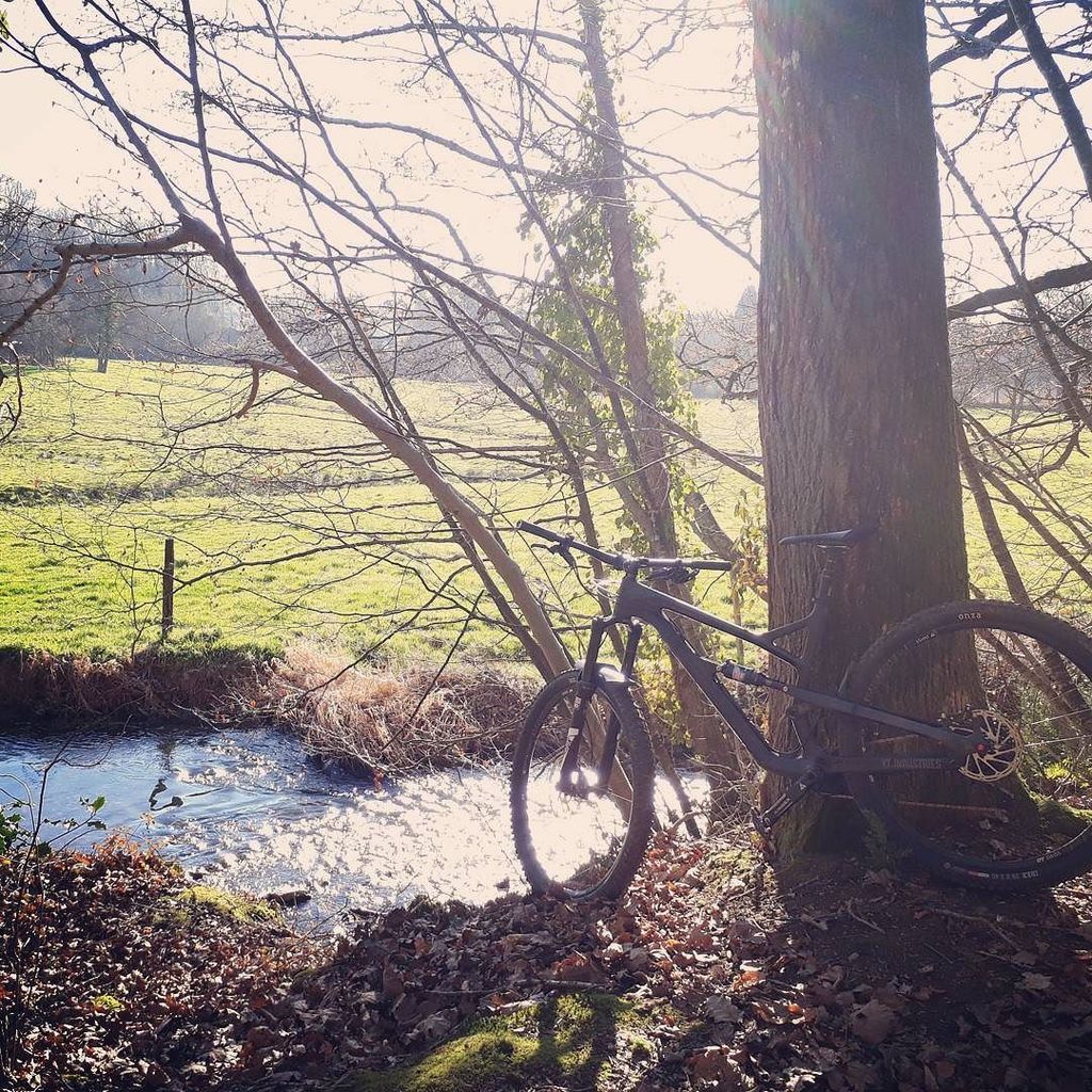 SJdC_Vtt's tweet photo. Ride printanier, ça fait plaisir ! #vtt #mtb #normandie #enduro #mtblife #objectif2017 #su… https://t.co/fviOFHvNJK https://t.co/4Xv7OejRAz