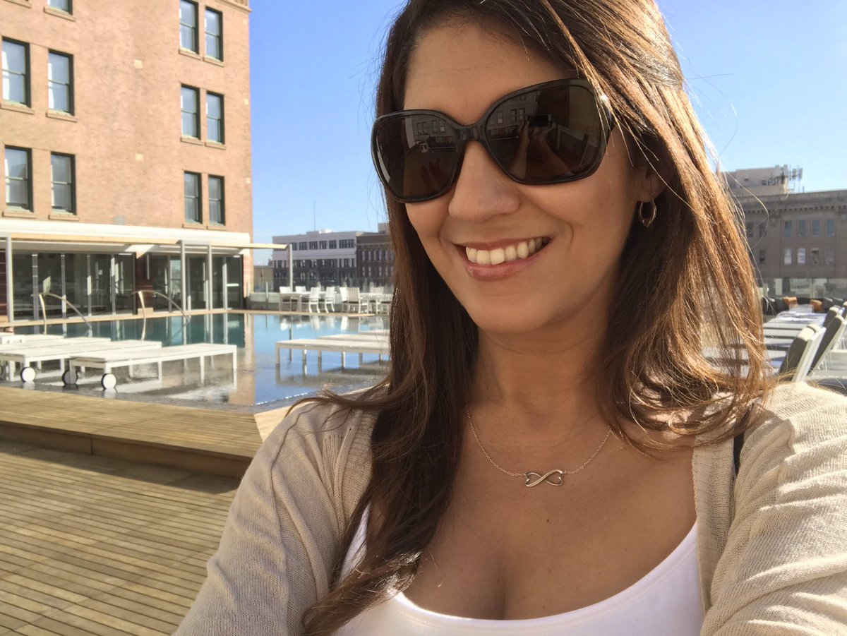 renatapereiraTV's tweet photo. Hello from @thestanthony! It's a perfect day here in San Antonio, Texas!
#saturdaymorning #theStAnthony https://t.co/As9IgWRMkZ