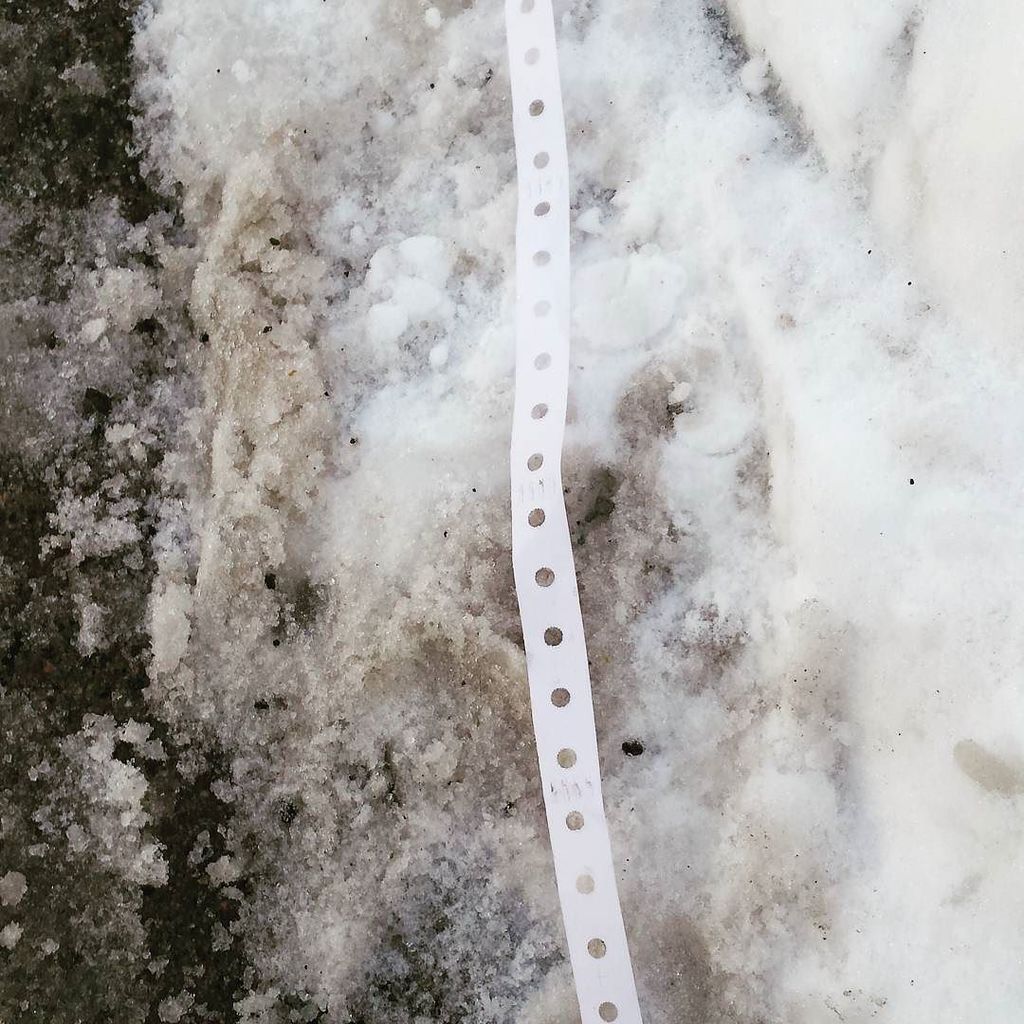 whereapril's tweet image. Found: evidence of a time traveller? #areyoufromthepast #dotmatrix #LaurierWest #Ottawa