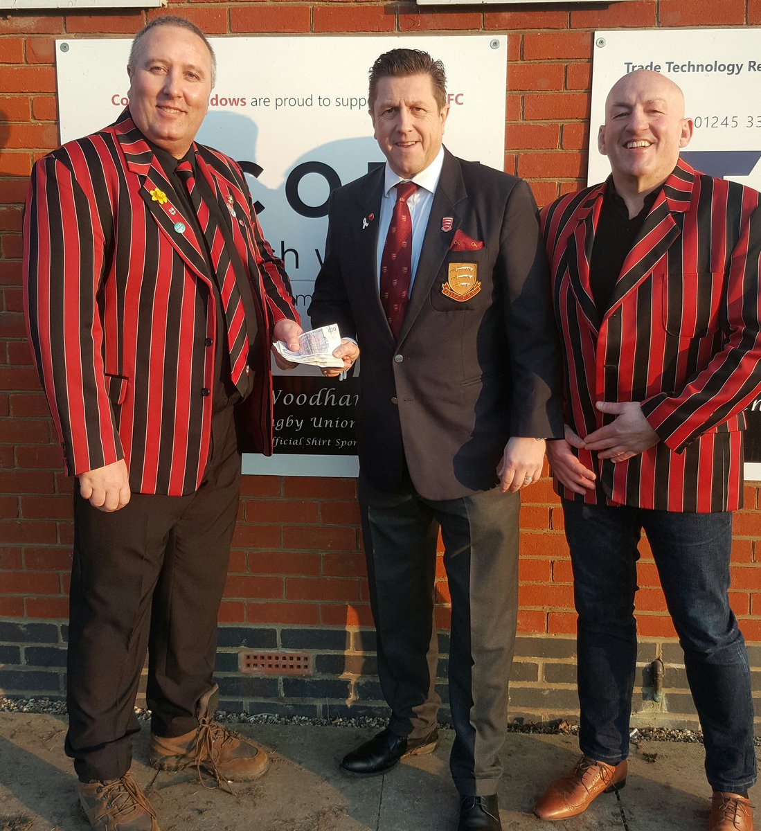 On my visit today @SWF_RFC I was presented by the Chairman and <a href="/EssexBishops/">Essex Bishops XV</a> Harvey £100 as donation to the <a href="/TheRugbyCharity/">RFUIPF</a> #RugbyFamily