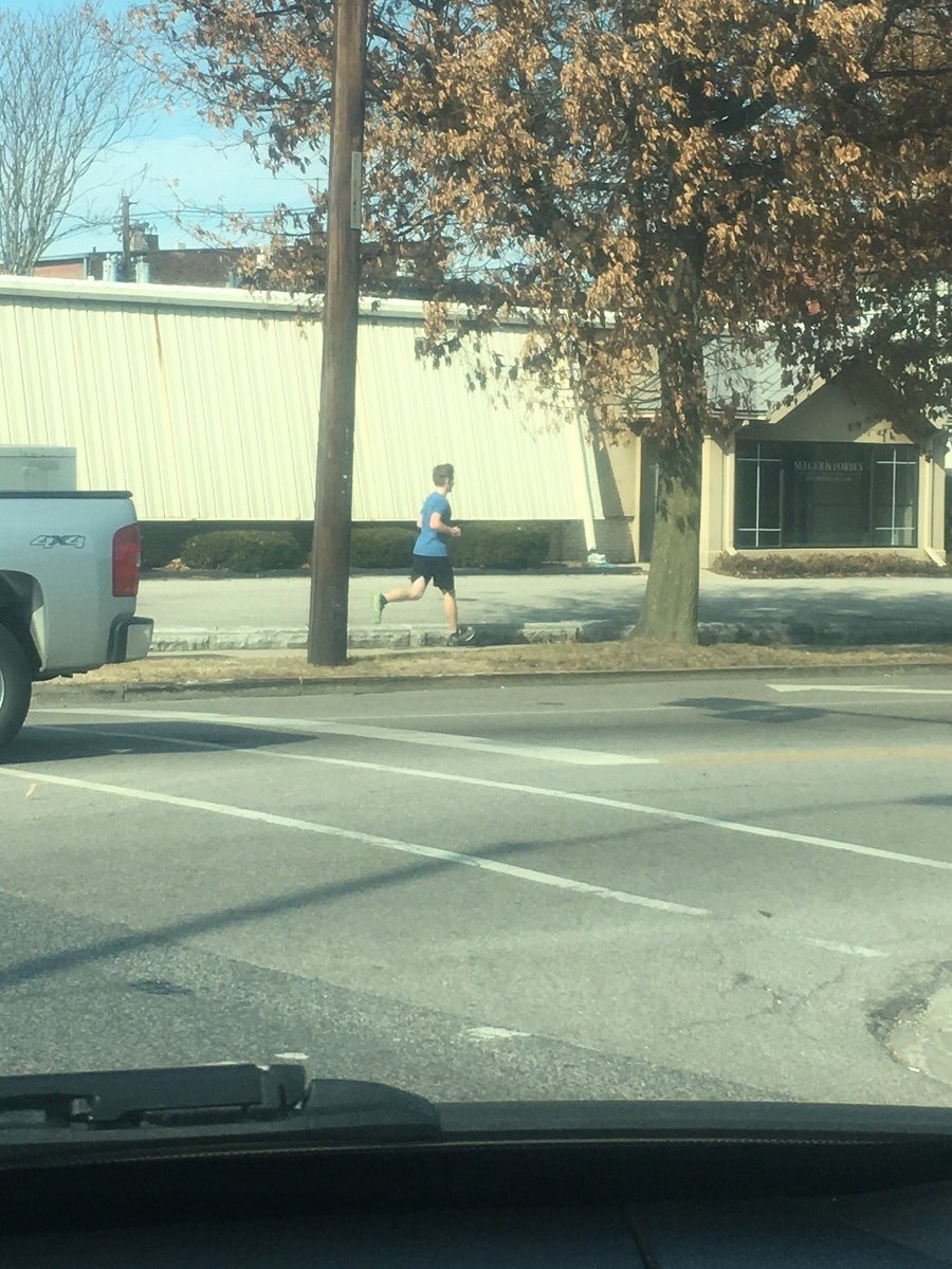bronchodistance's tweet photo. Go get 'em @JuanTirado17 &amp; @patrickcasasant at today's #distanceshowcase. Also had a Guimond spotting this morning.  Go for a ☀️🏃💨. https://t.co/izf0NqGgyn
