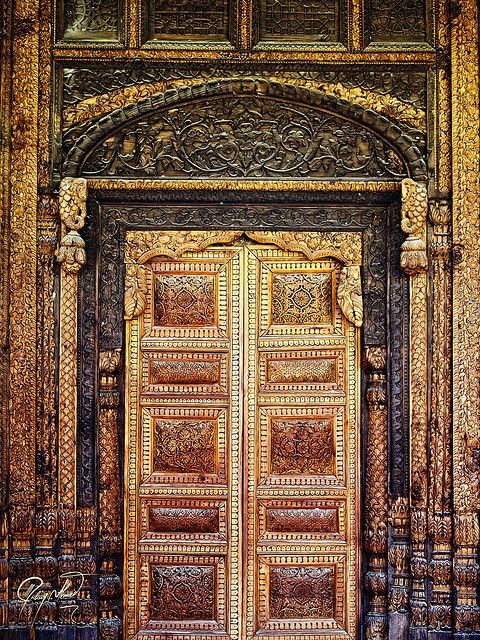 An ancient door installed at the lokvirsa museum of #islamabad _it is famous for their intricatedetails & are made with meticulous precision