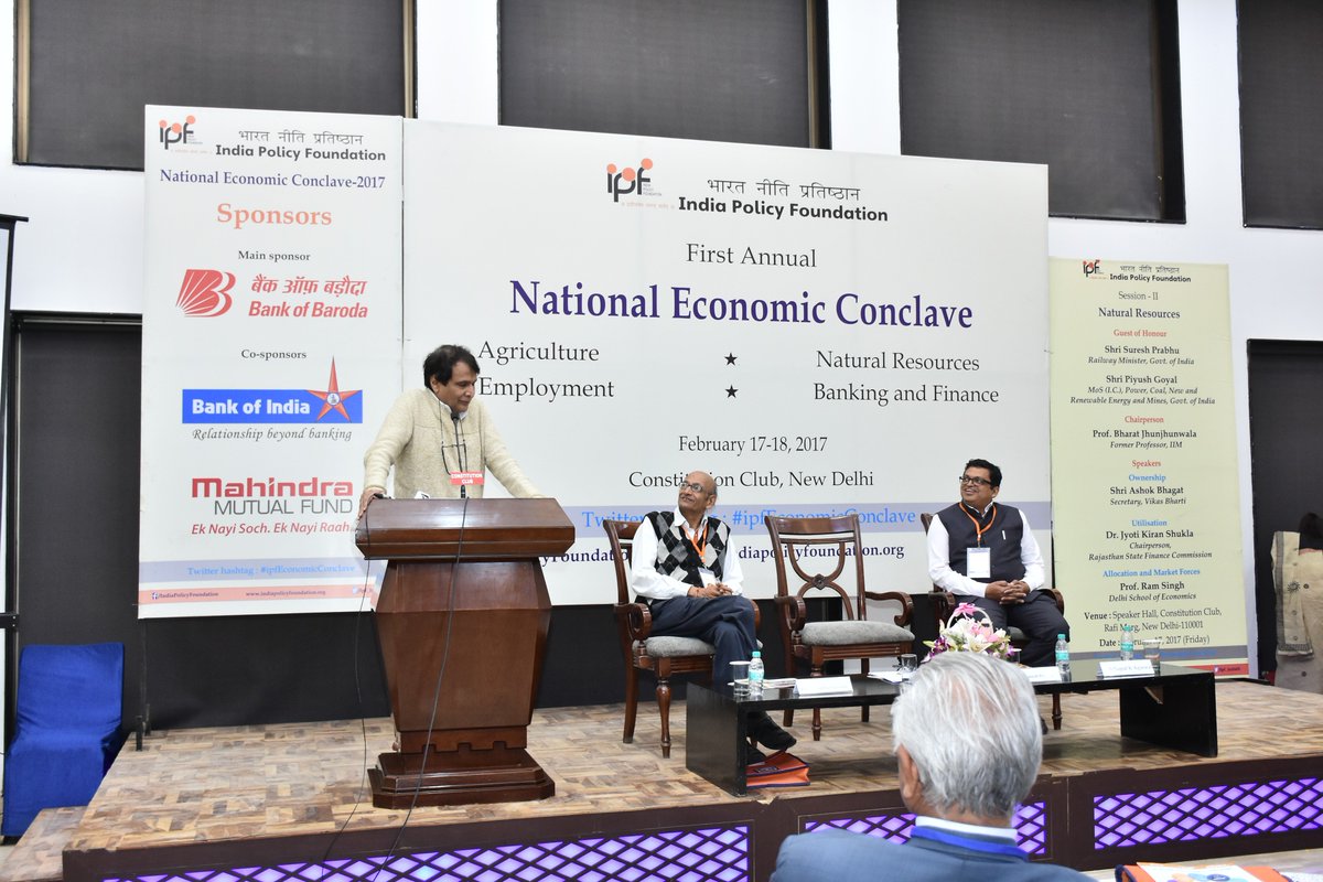 ipf_org_in's tweet photo. @sureshpprabhu speaking at #ipfEconomicConclave on #NaturalResources organized by @Ipf_India01,our thanks convenor @gopalkagarwal https://t.co/YdA7QfVE0a