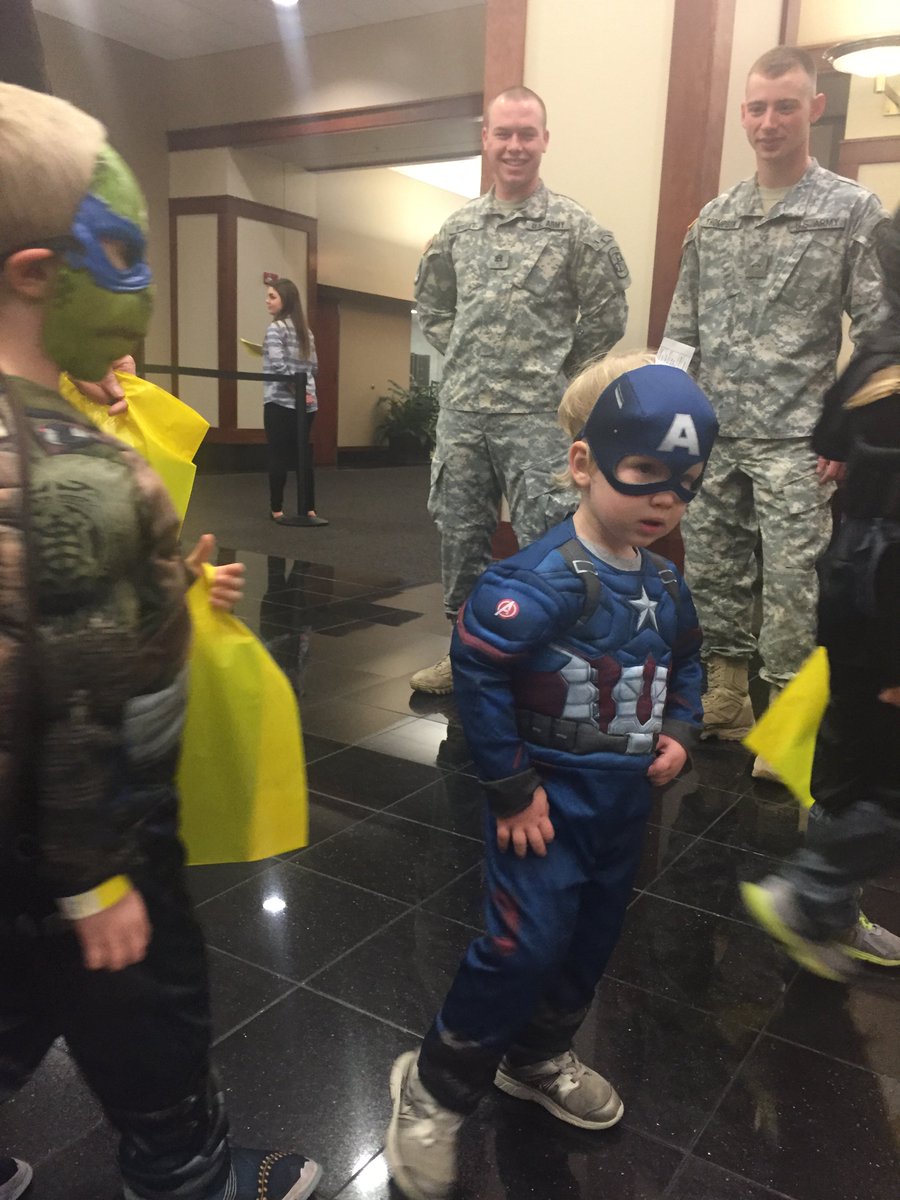vangardrotc's tweet photo. Harding ROTC out supporting Princesses and Superheroes at Harding University this morning. We had a great time! https://t.co/gTbaLI0Rj4