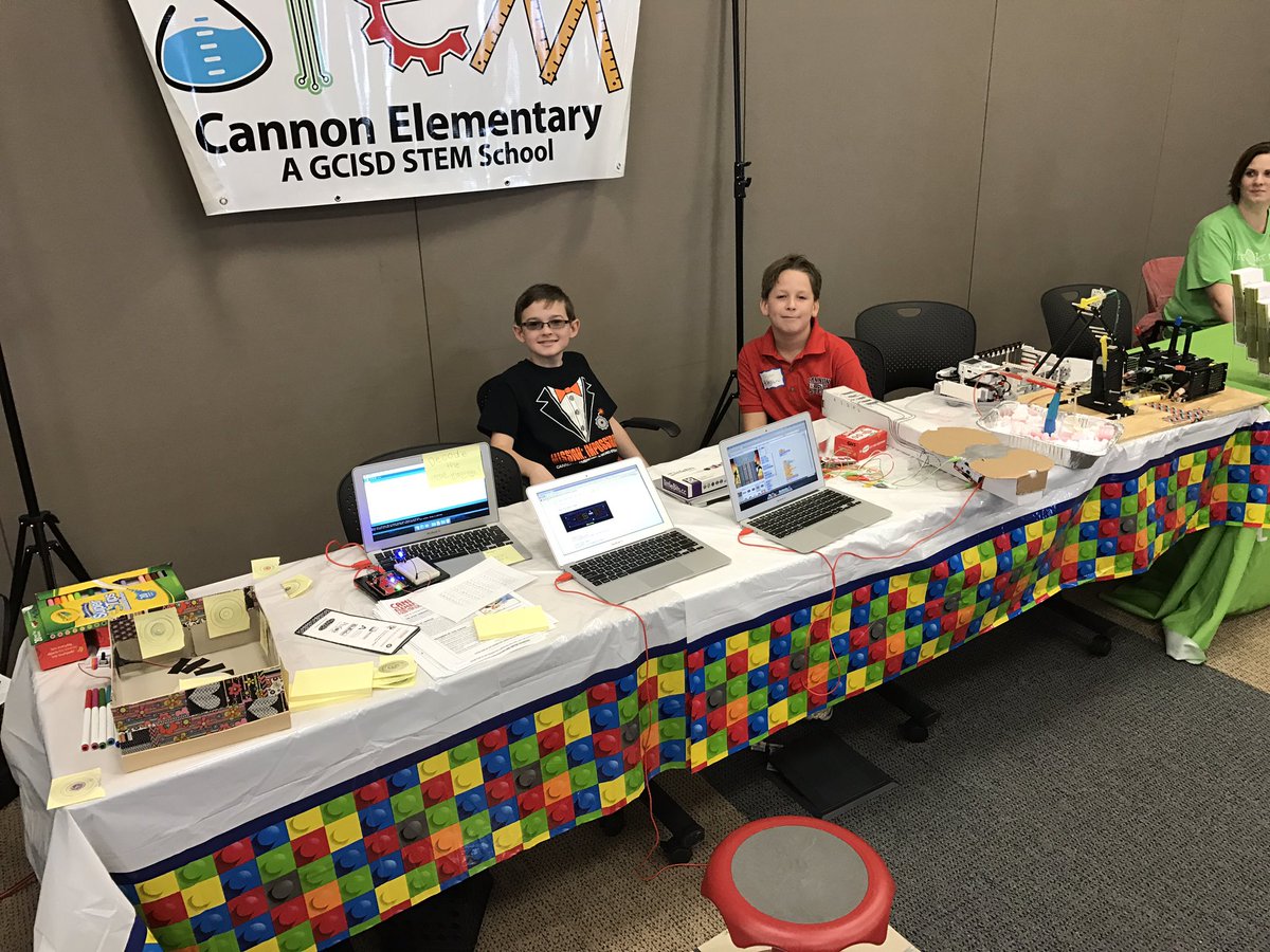 B_Waits's tweet photo. We are at #FabNow 2017 sharing our awesome student projects @canSTEM https://t.co/s6CZH5guDR