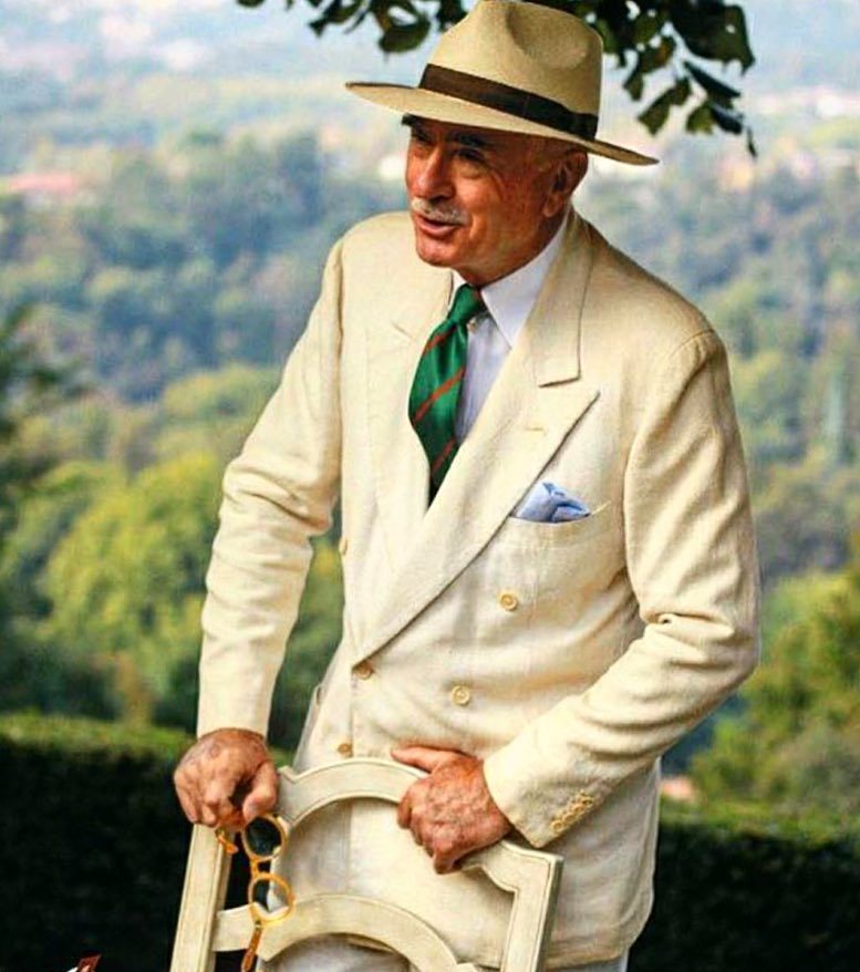 britsinny's tweet photo. Mr.Luciano Barbera: italian gentleman, british style.
#menstyle #menlook #mensfashion #mensstyle #menslook https://t.co/ojGTlR3Uay