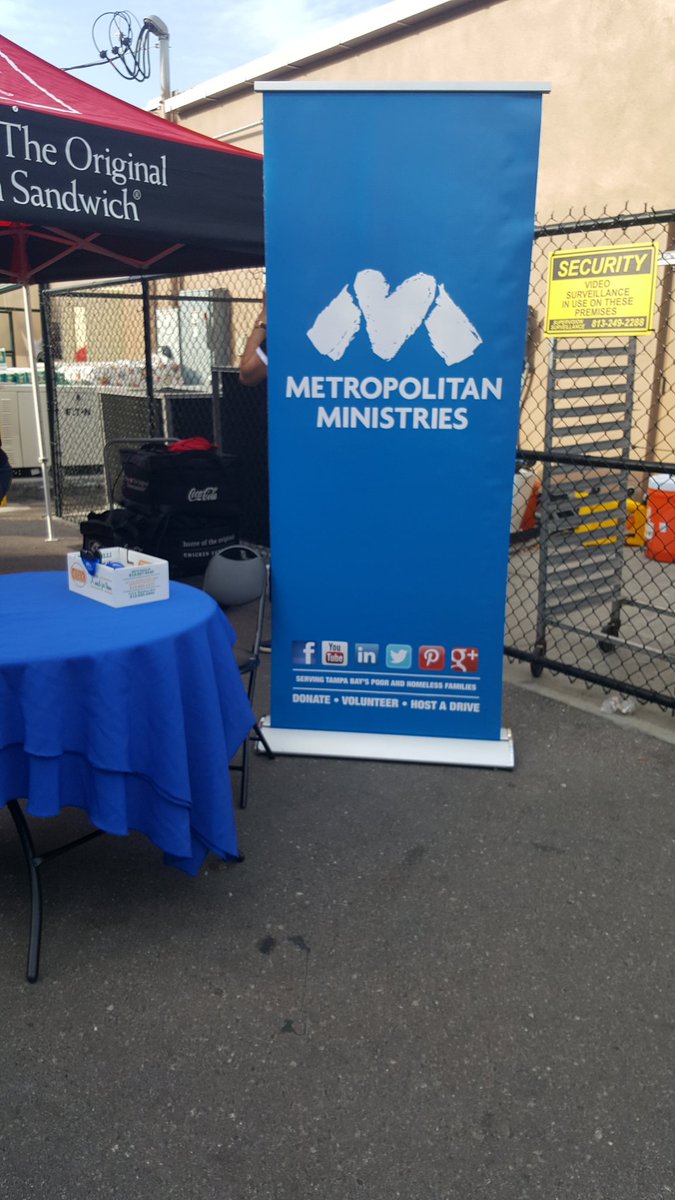 THHIorg's tweet photo. #MultiSectorCollaboration makes homelessness rare, brief &amp; non-recurring w/ @LOVEROLLSINC @HillsboroughFL @EatMorChikin @MetroMinistries https://t.co/zmCWk7ZPbp