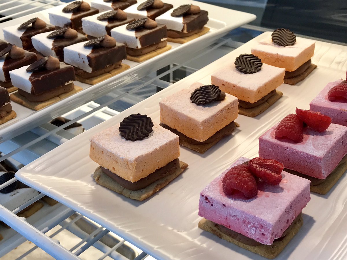 Today at <a href="/TheSweetPraxis/">The Sweet Praxis</a>, open-face s'mores with homemade marshmallows...plain, orange, and raspberry! Yes please! #syracusewinterfest