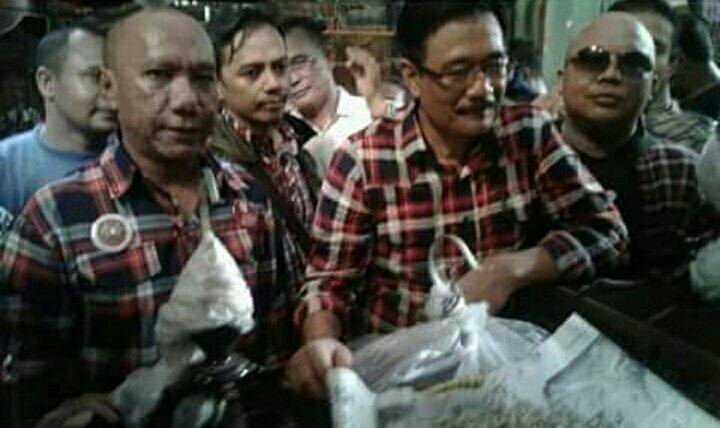 didienAZHAR's tweet photo. Coba bayangkan jika mereka berkuasa... TNI saja mau digorok, apalagi rakyat jelata? #SiBopeng (2) https://t.co/kxicoymPZX