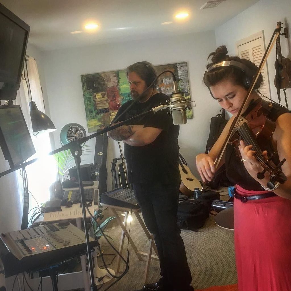 thelastcityband's tweet image. First violin, and now viola #thelastcityband #miniorchestra #bridgerecording