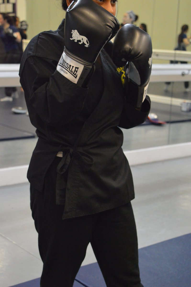 ViragoKB's tweet photo. Tell us what kind of classes you're looking for using the link https://t.co/kRbDG8NbDK #kickboxing #femalekickboxing #femalefitness https://t.co/zHHcsPXLc2