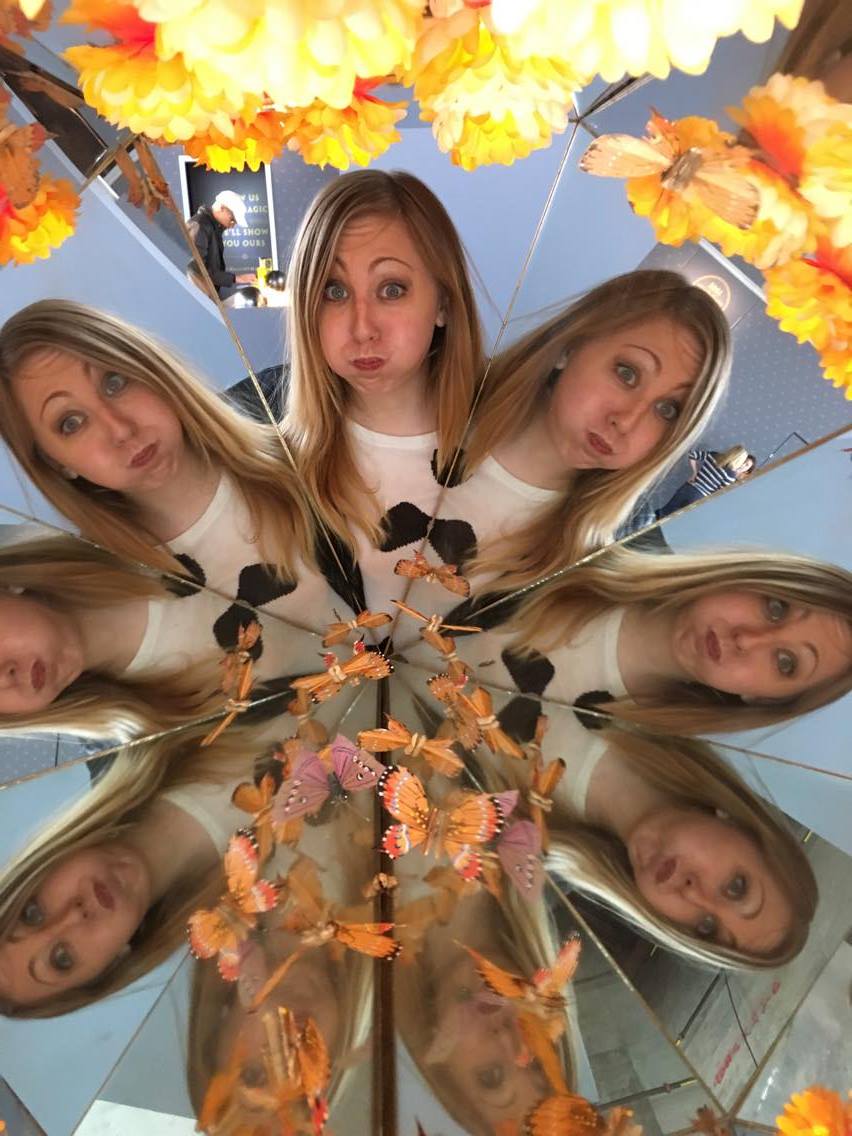 dammitpunk's tweet photo. Because #Monday is usually too serious. Tell me I'm pretttttty ;) #pufferfishface https://t.co/vxxKADoKrh