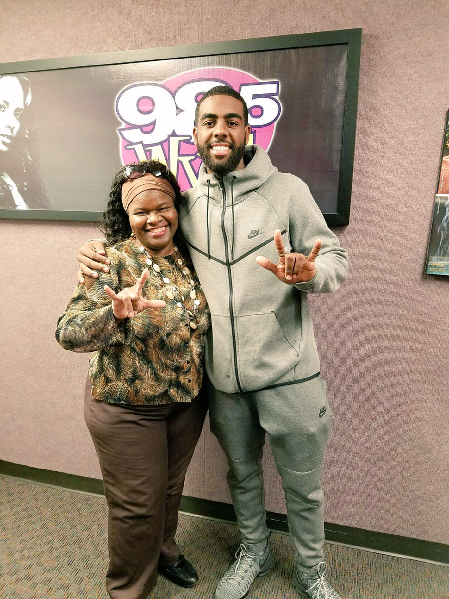 44courts's tweet photo. All praise to the most high.
Thanks for having me on the show        
@Singinsister #SundayJournal https://t.co/NgS7cbC9zZ