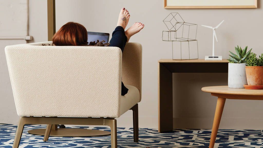 Steelcase's tweet image. Your #office should be beautiful and inspiring, but it must also perform. Four key questions to ask: j.mp/2lgc27y