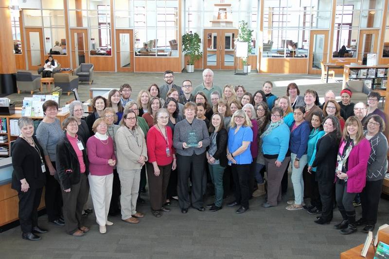 gailbrdnlibrary's tweet photo. We are so lucky to be able to partner with @sdu46!  https://t.co/4KOLdGyvUd via @dailyherald #ElginIL #Library #Elgin365 https://t.co/rTuJDJmm23