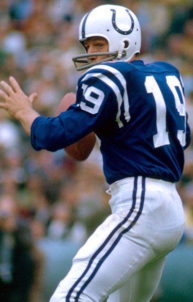 Mark_Bandy's tweet image. Not as many rings? Not as many stains either. Plus he didn't need his name on a jersey to know who he was. #GOAT #superbowl