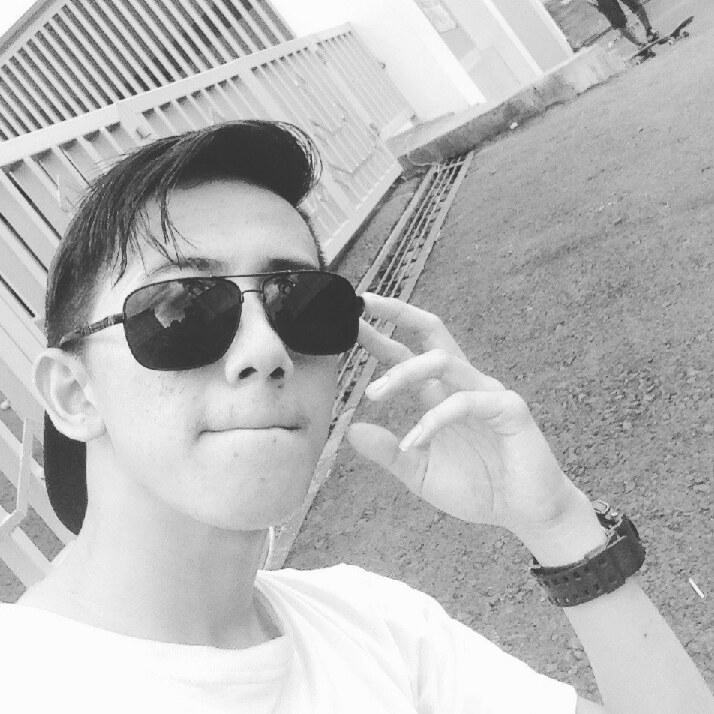 rendindikoyim's tweet photo. Come hangout with me > insom on #BIGOLIVE. https://t.co/DbBBWRE7H2 https://t.co/IGDlAj8ATR
