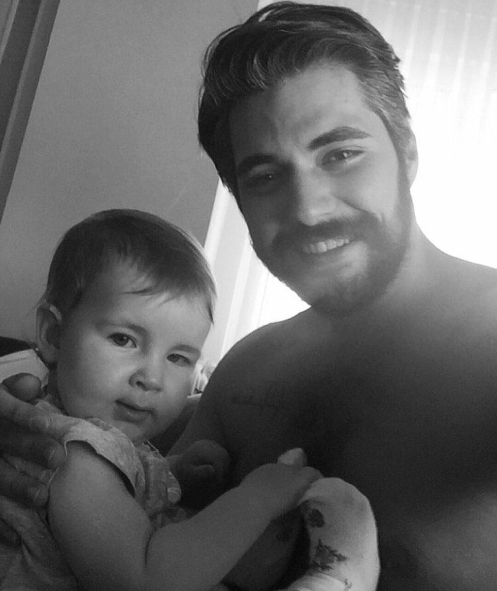 Allaam😍😍bunu ben yeni goruom dram kere dram atumun benim😍 beni bu fotoya göm göm #hazsem