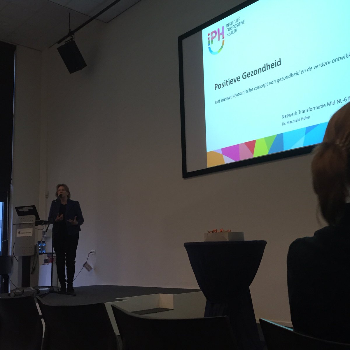 kernkracht_'s tweet photo. Bedankt @MachteldHuber voor een herkenbare en mooi onderbouwde presentatie. #herstel #ervaringsdeskundigheid #clientperspectief https://t.co/Pt5P6niA9R