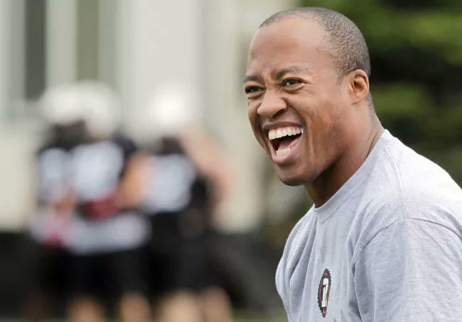 Smilin' Hank to headline Dog's Breakfast!