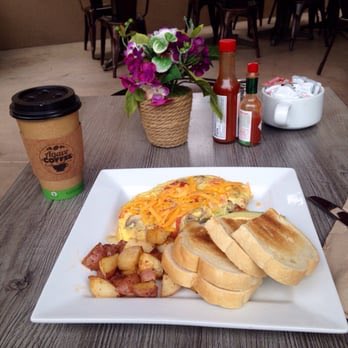 AgaveCafe's tweet photo. #customerpict #agavecoffeecafe #breakfastofchampions #yum 🍳💚 https://t.co/yzzvHSA3Hi
