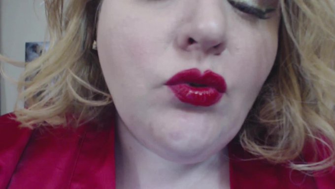 Red lips by @lusciousrose69 https://t.co/Gf1BfHv6WZ @manyvids https://t.co/f5I9hBhGVv<a class="tags" href="/tag/lusciousrose69">@lusciousrose69</a><a href="/tag/bbw"class="tags"><span>#bbw</span></a>