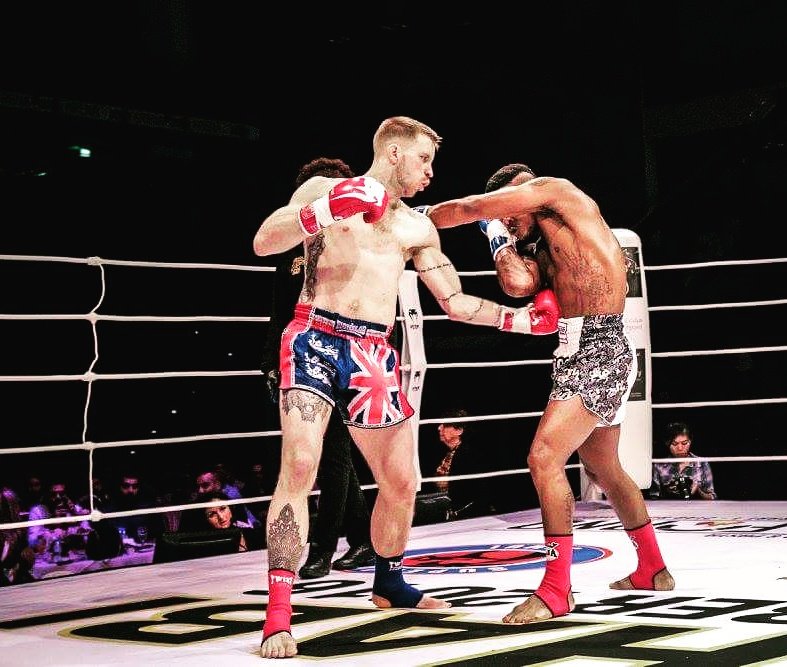 charlieboy_p's tweet image. #bodyShot