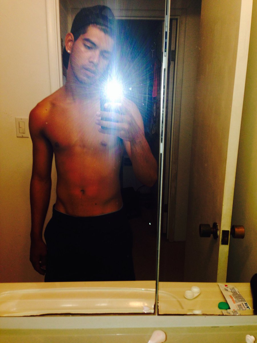 lowkey_lowcee's tweet photo. Boooored af https://t.co/r5arnDeqie