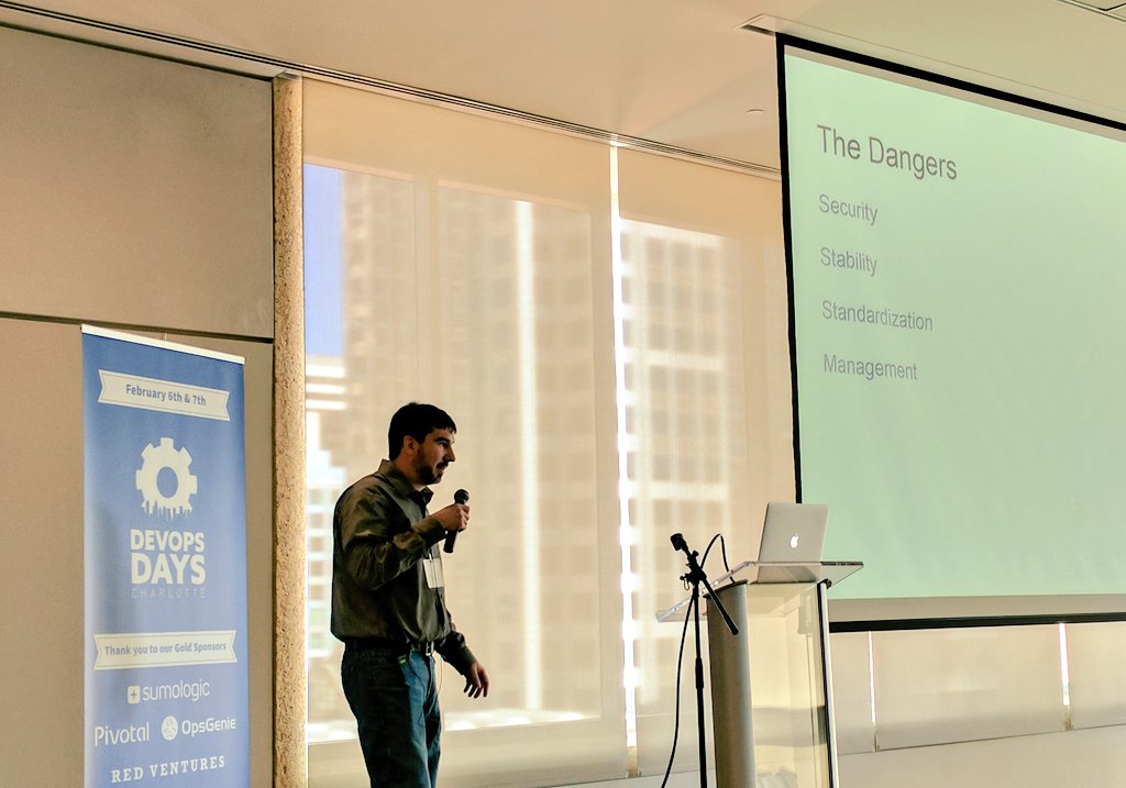 DevOpsDays_CLT's tweet image. Ignite talks 🔥🔥🔥@DevOpsDays_CLT Get it @hustonjs ! #DevOps #ignite #DoDCLT17